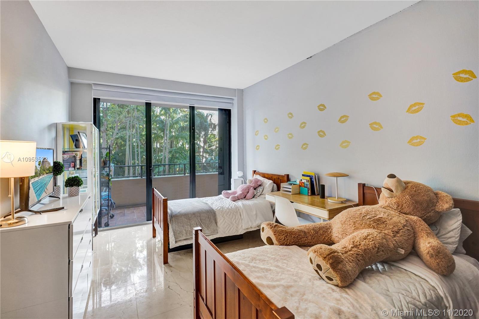 151 Crandon Boulevard, Unit 230 Key Biscayne, FL 33149 - Photo 9 of 30