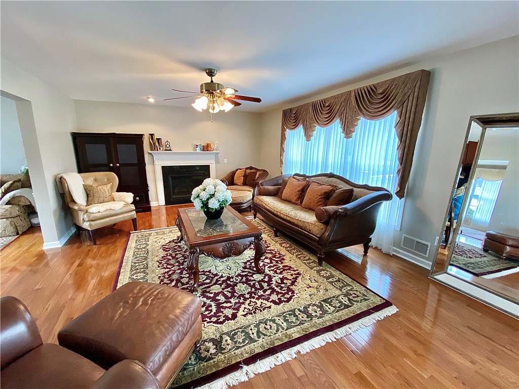 445 Thyme Drive Webster, NY 14580 - Photo 11 of 31