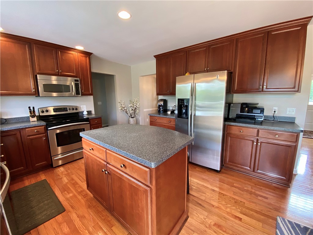 445 Thyme Drive Webster, NY 14580 - Photo 13 of 31