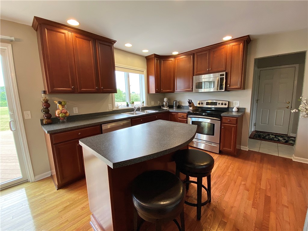 445 Thyme Drive Webster, NY 14580 - Photo 14 of 31