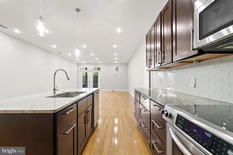 $599,000 | 610 Newton Place Northwest, Unit 4, Washington, DC 20010