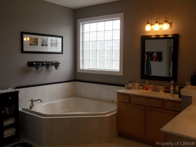 9323 Maryus Road Hayes, VA 23072 - Photo 7 of 15