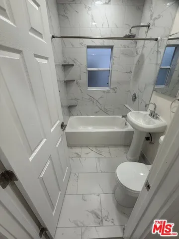 $1,695 | 5522 Sierra Vista Avenue, Unit 4, Los Angeles, CA 90038