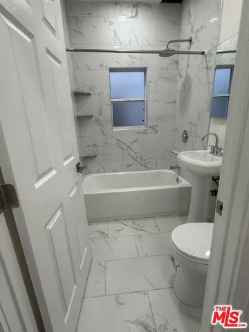 $1,695 | 5522 Sierra Vista Avenue, Unit 4, Los Angeles, CA 90038