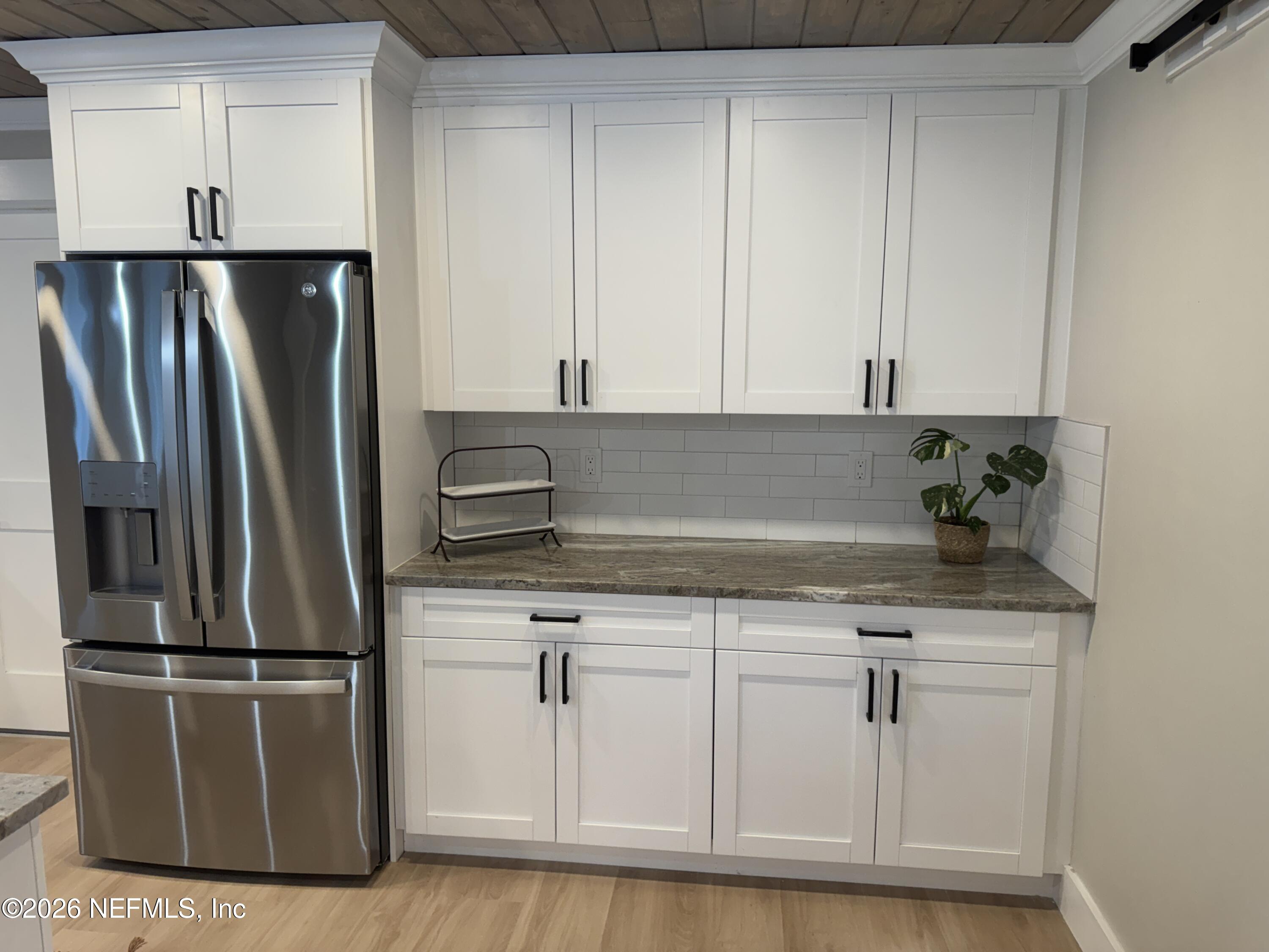 2313 Brest Road Jacksonville, FL 32216 - Photo 6 of 39 New Cabinets & Granite