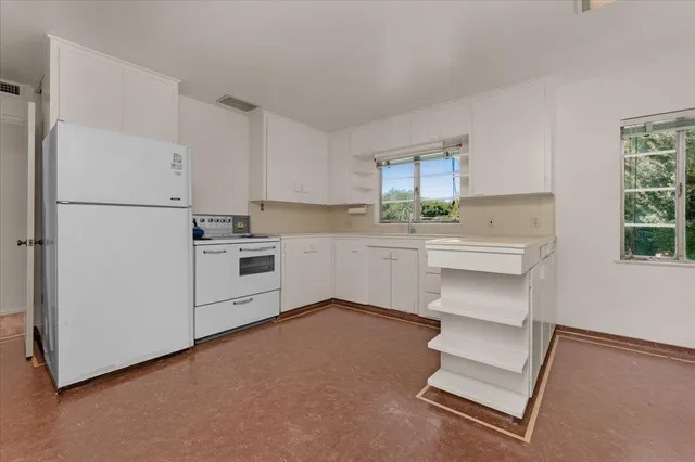 $824,000 | 5481 East Geary Avenue, Fresno, CA 93727