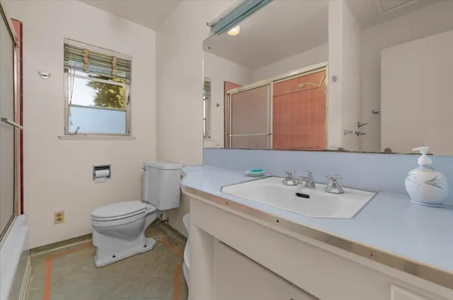 $824,000 | 5481 East Geary Avenue, Fresno, CA 93727