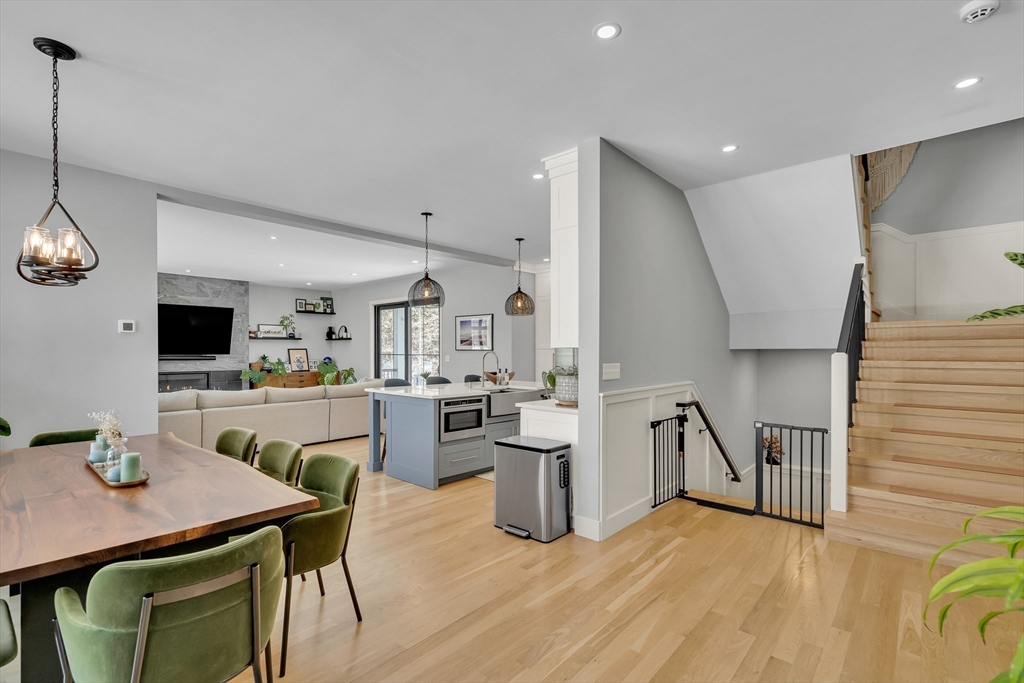 32 Lantern Lane Wellesley, MA 02481 - Photo 12 of 41