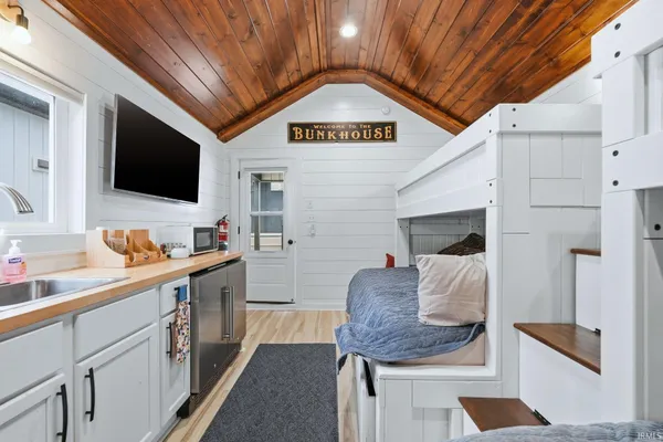 $1,260,000 | 1255 Lane 280 Hamilton Lake, Hamilton, IN 46742