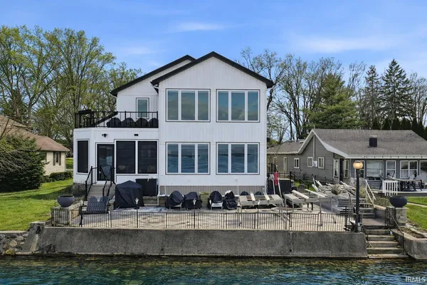 $1,260,000 | 1255 Lane 280 Hamilton Lake, Hamilton, IN 46742