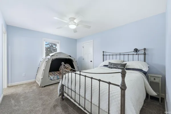 $1,260,000 | 1255 Lane 280 Hamilton Lake, Hamilton, IN 46742
