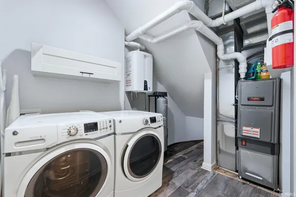 $1,260,000 | 1255 Lane 280 Hamilton Lake, Hamilton, IN 46742