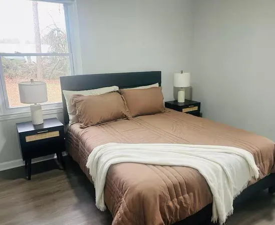 $2,800 | 3132 Forrest Hills Drive, Atlanta, GA 30354