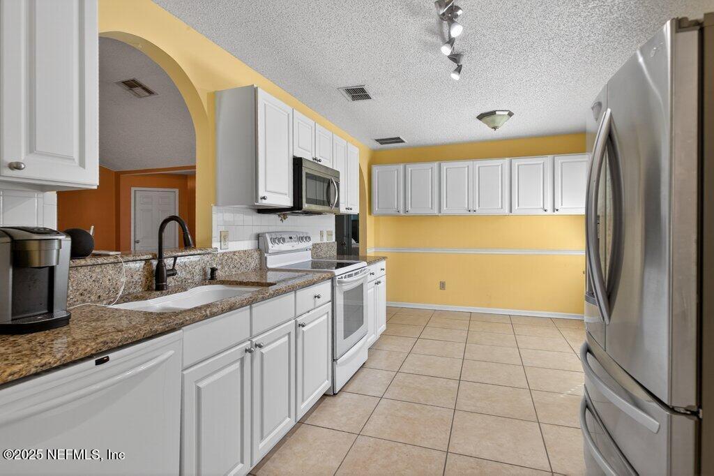 2472 Moon Harbor Way Middleburg, FL 32068 - Photo 17 of 52 020-2472MoonHarborWay-Middleburg-FL-3206