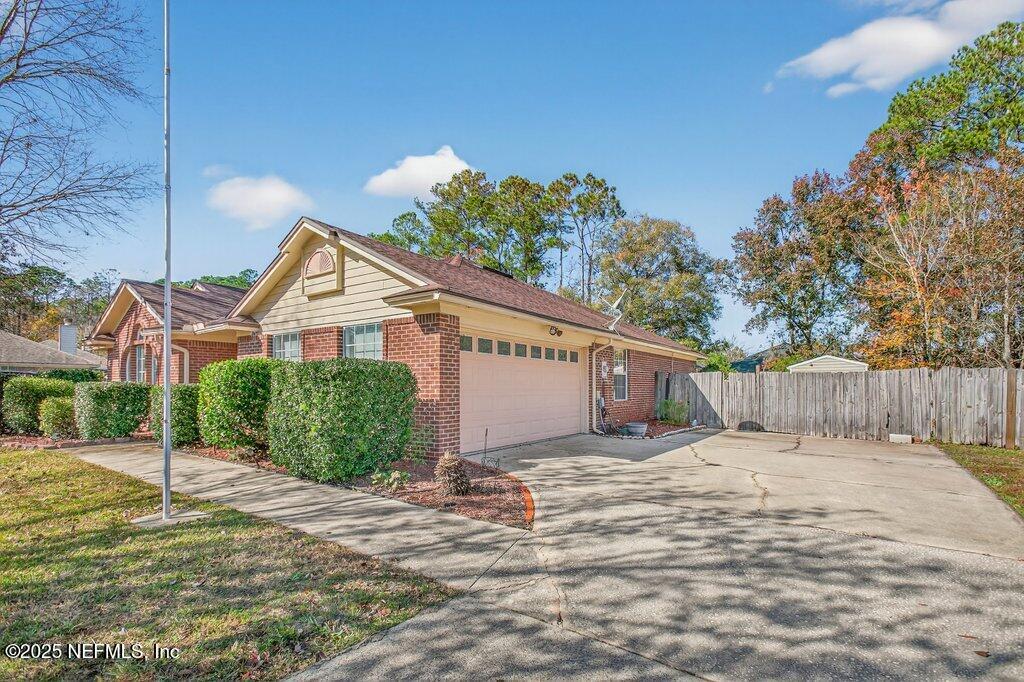 2472 Moon Harbor Way Middleburg, FL 32068 - Photo 5 of 52 005-2472MoonHarborWay-Middleburg-FL-3206