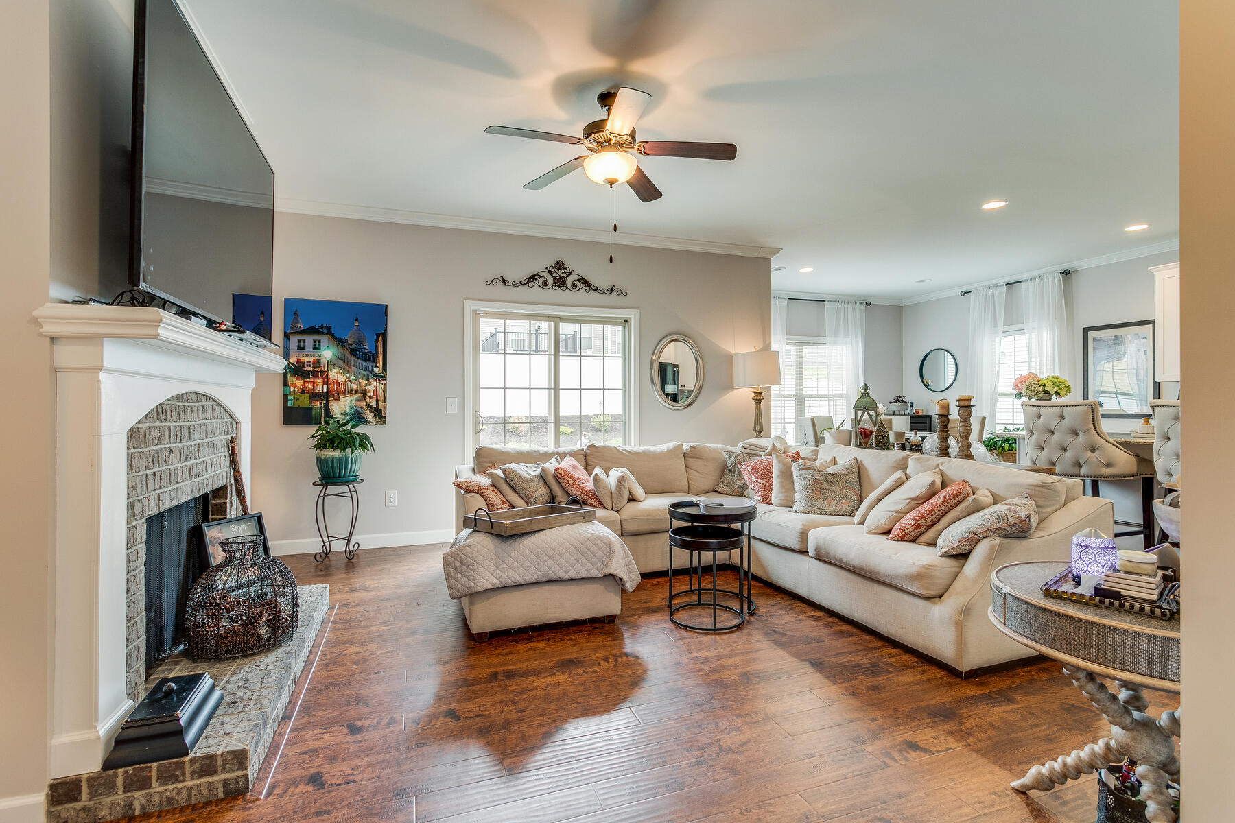 544 Suffolk Road Johnson City, TN 37615 - Photo 8 of 41 008