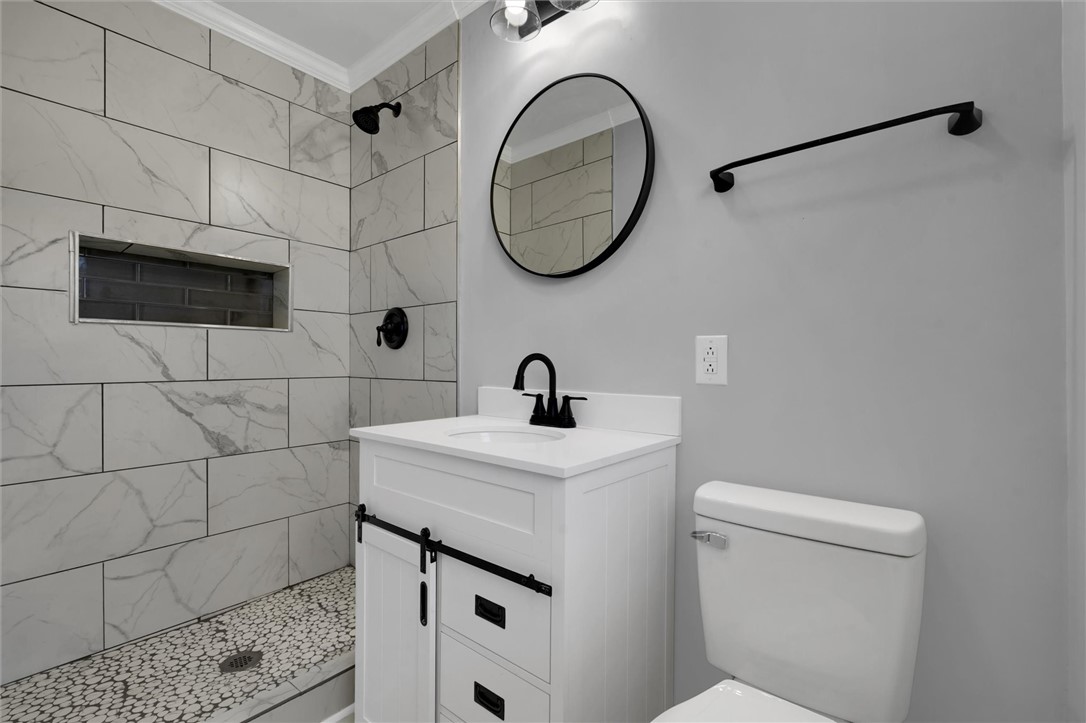 103 Keith Drive Anderson, SC 29621 - Photo 21 of 23 Master Bath