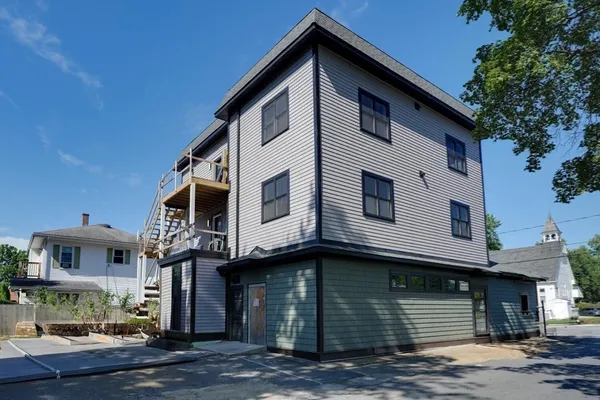 $3,950 | 369 Grant Street, Unit 3, Framingham, MA 01702