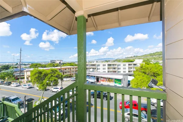 $2,450 | 1915 Kalihi Street, Unit TOP, Honolulu, HI 96819