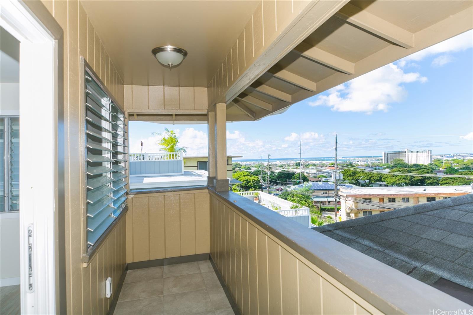 1915 Kalihi Street, Unit TOP Honolulu, HI 96819 - Photo 13 of 22