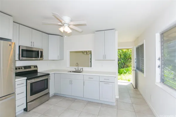 $2,450 | 1915 Kalihi Street, Unit TOP, Honolulu, HI 96819