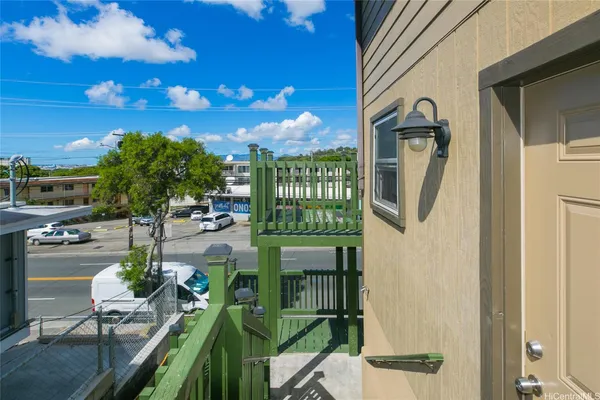 $2,450 | 1915 Kalihi Street, Unit TOP, Honolulu, HI 96819