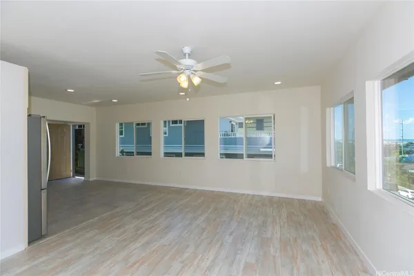 $2,450 | 1915 Kalihi Street, Unit TOP, Honolulu, HI 96819