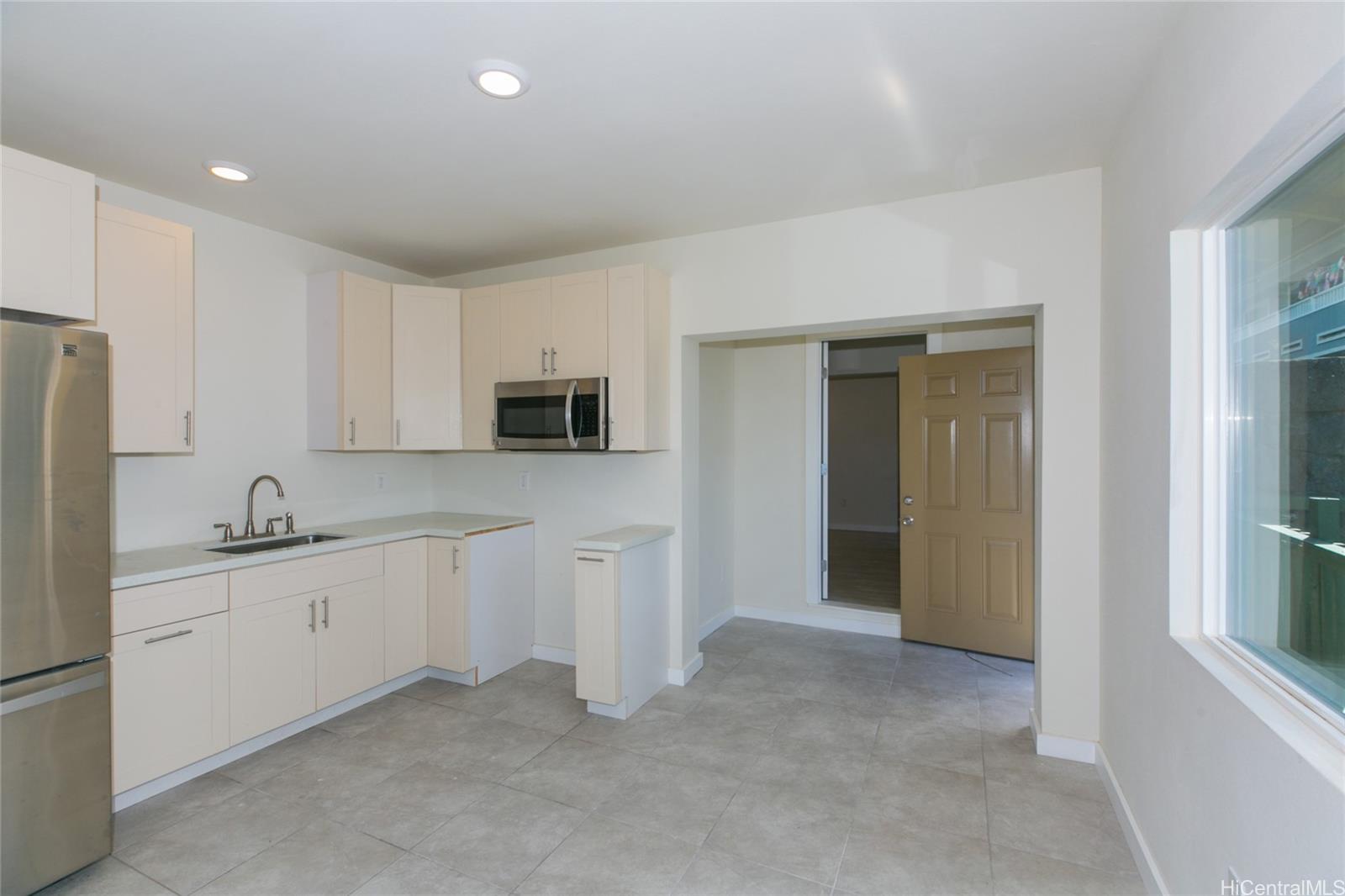 1915 Kalihi Street, Unit TOP Honolulu, HI 96819 - Photo 5 of 22