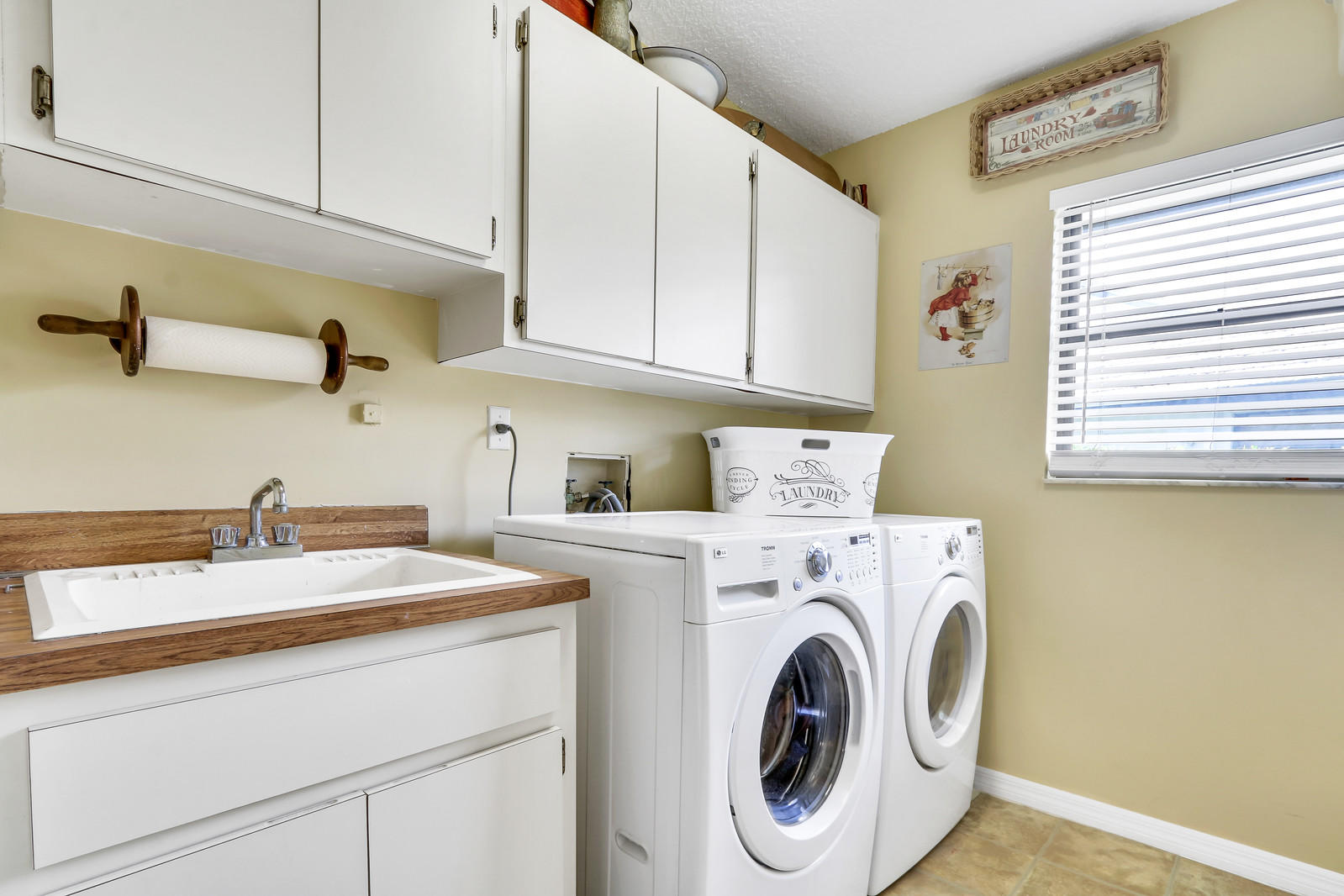 2415 Northwest 40th Circle Boca Raton, FL 33431 - Photo 24 of 33 Laundry Room