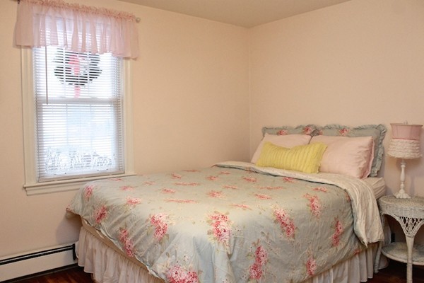 44 Crest Road Lynnfield, MA 01940 - Photo 12 of 28 Gallery Image 12