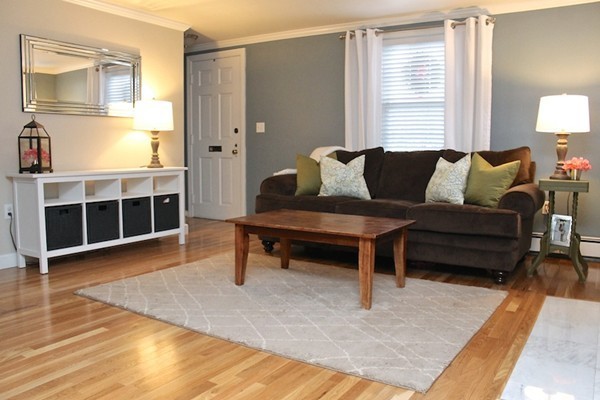 44 Crest Road Lynnfield, MA 01940 - Photo 14 of 28 Gallery Image 14