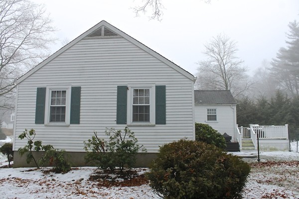 44 Crest Road Lynnfield, MA 01940 - Photo 28 of 28 Gallery Image 28