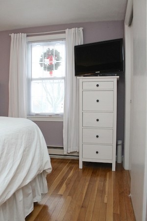 44 Crest Road Lynnfield, MA 01940 - Photo 4 of 28 Gallery Image 4