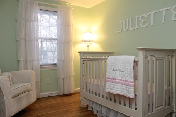 44 Crest Road Lynnfield, MA 01940 - Photo 6 of 28 Gallery Image 6