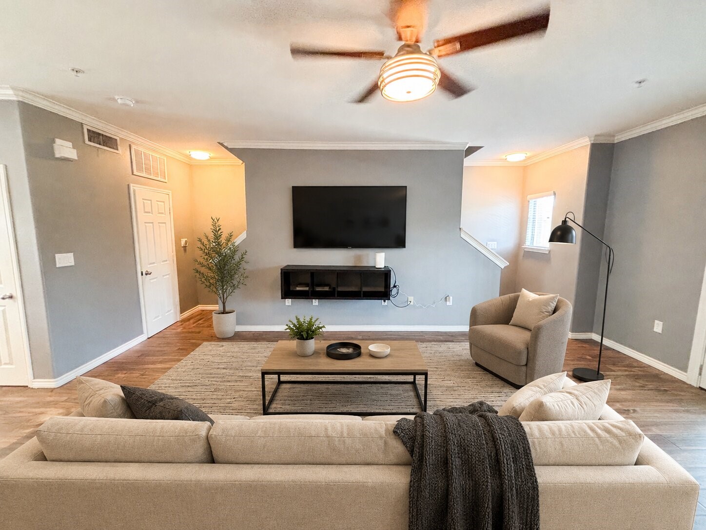 9200 Westheimer Road, Unit 707 Houston, TX 77063 - Photo 5 of 39 *This photo is virtually staged*