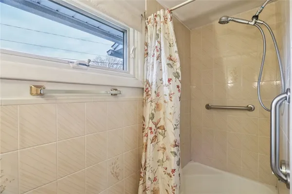 $339,000 | 117 Haverhill Avenue, Warwick, RI 02886