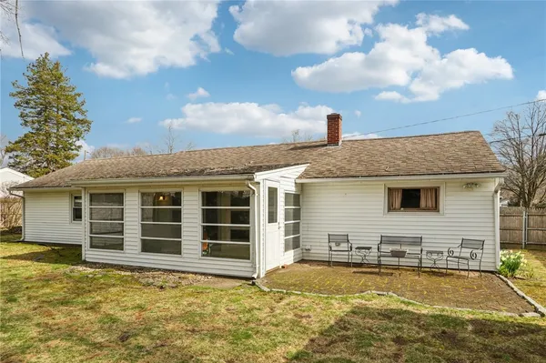 $339,000 | 117 Haverhill Avenue, Warwick, RI 02886