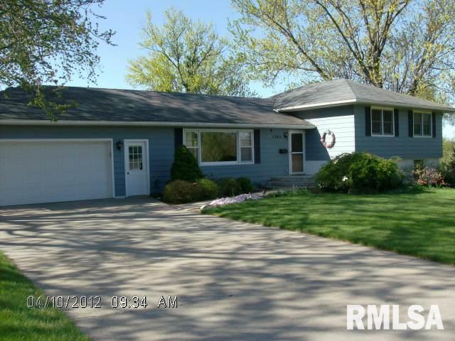 1365 Ridgecrest Drive Clinton, IA 52732 - Photo 1 of 17 Gallery Image 1