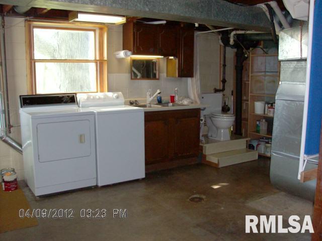 1365 Ridgecrest Drive Clinton, IA 52732 - Photo 16 of 17 Gallery Image 16