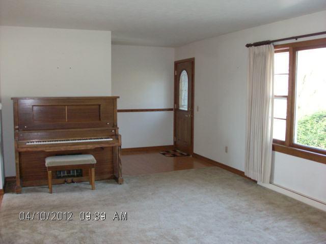 1365 Ridgecrest Drive Clinton, IA 52732 - Photo 3 of 17 Gallery Image 3