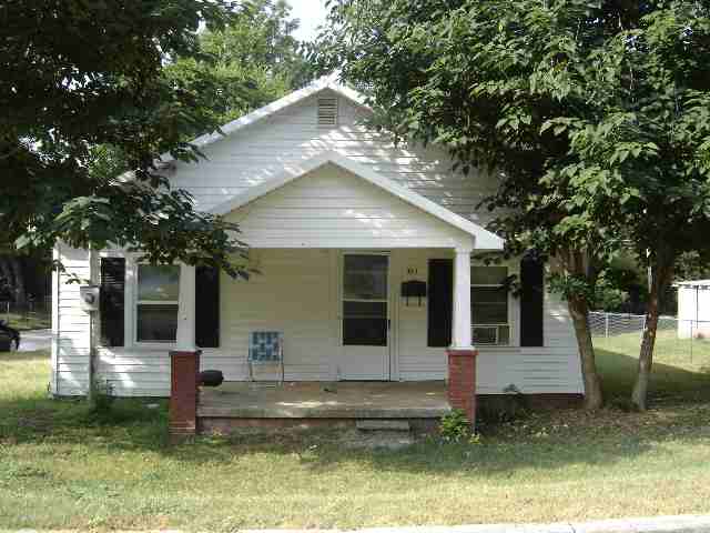 211 Cora Street Laurens, SC 29360 - Photo 1 of 1
