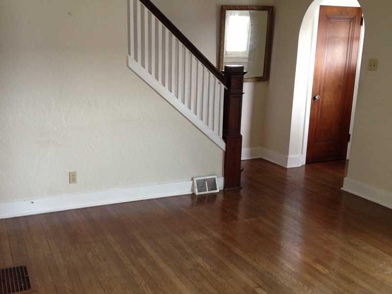 1434 Greentree Road Pittsburgh, PA 15220 - Photo 3 of 16 Living Room.