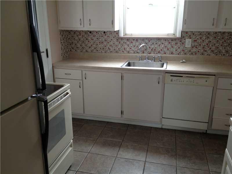 1434 Greentree Road Pittsburgh, PA 15220 - Photo 7 of 16 Kitchen.