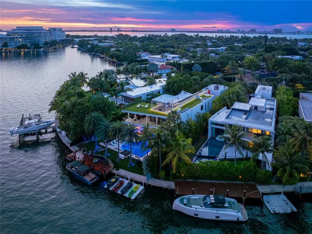$14,800,000 | 528 Lakeview Court, Miami Beach, FL 33140