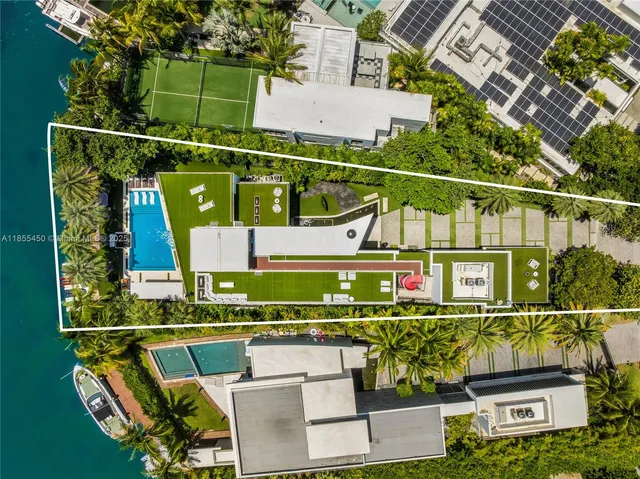$14,800,000 | 528 Lakeview Court, Miami Beach, FL 33140