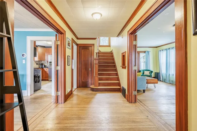 $275,000 | 654 Laurelton Road, Irondequoit, NY 14609