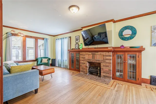 $275,000 | 654 Laurelton Road, Irondequoit, NY 14609