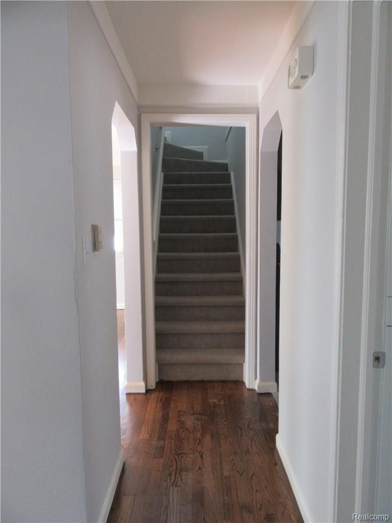 9607 Ruth Avenue Allen Park, MI 48101 - Photo 6 of 17 016.JPG