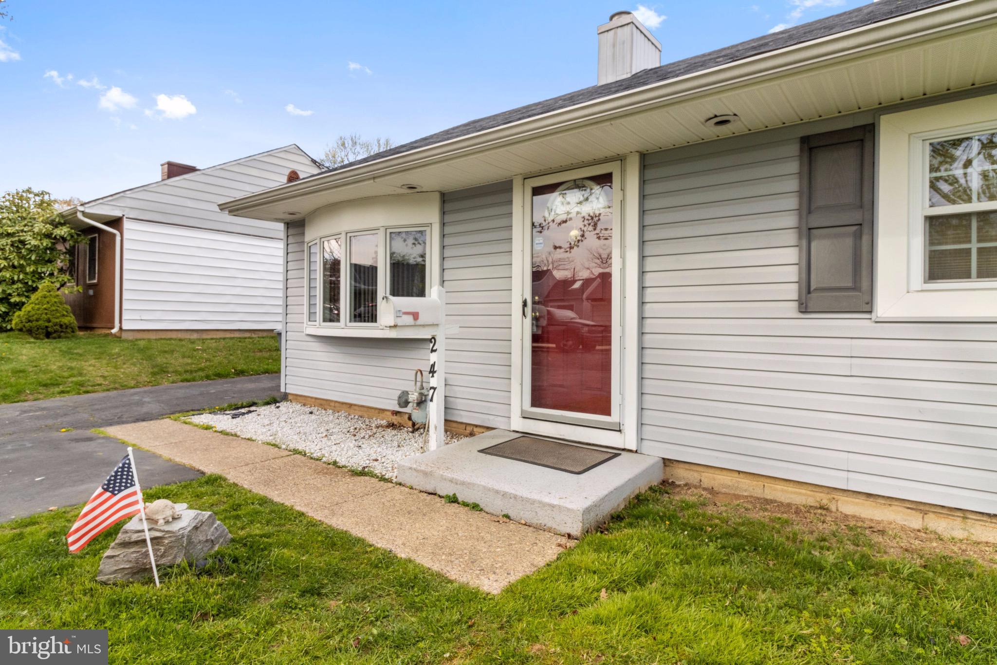 247 Doone Road Fairless Hills, PA 19030 - Photo 2 of 18 Gallery Image 2