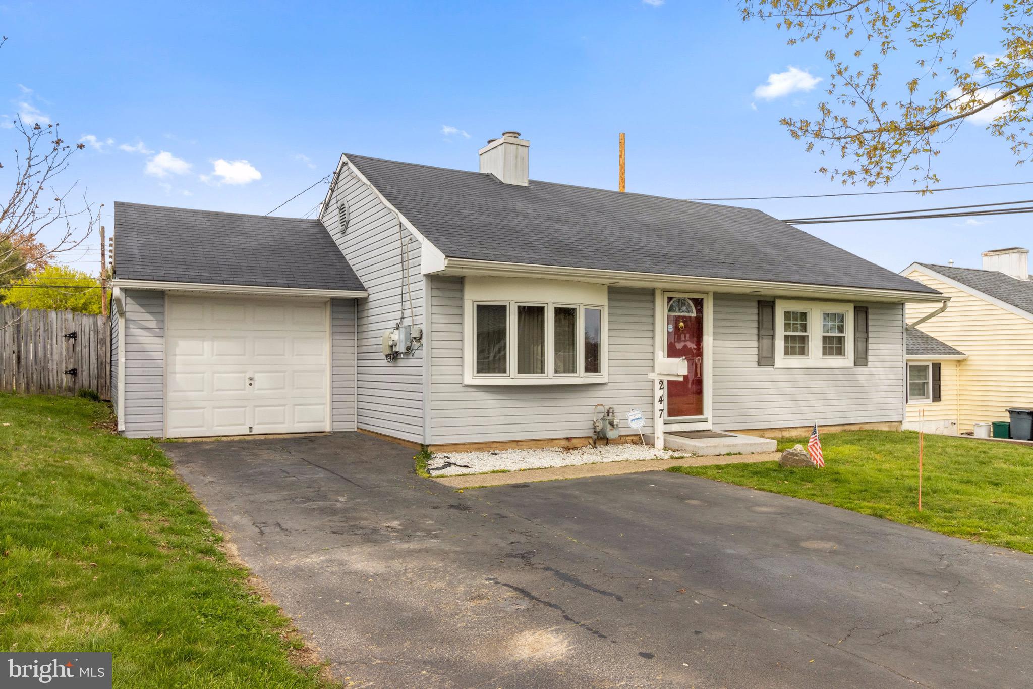 247 Doone Road Fairless Hills, PA 19030 - Photo 3 of 18 Gallery Image 3